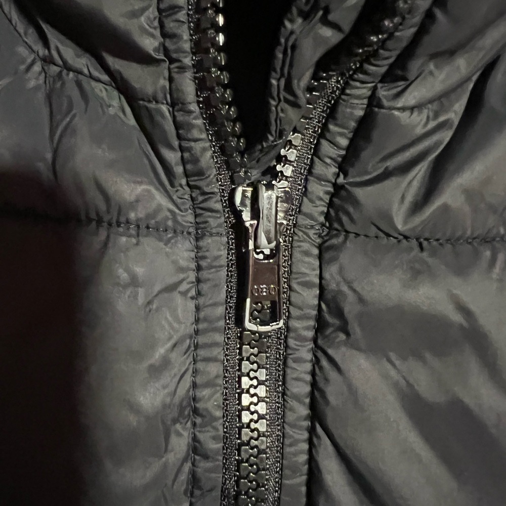 Old Navy Black Puffer Zip-up Vest - Picture 5 of 6